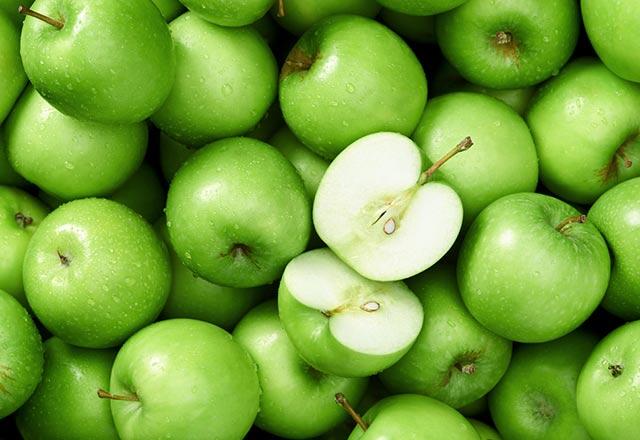 Wie macht man eine Entgiftung mit grünem Apfel?