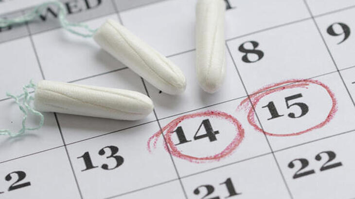 Was verursacht eine vorzeitige Menstruation? Hier sind die Gründe für eine frühe Periode