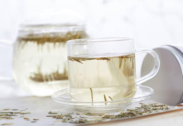Beneficiile ceaiului de rozmarin