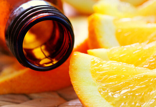 Orangenöl gegen Hautfalten
