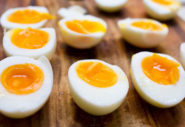 Er eggeplomme eller hvit mer gunstig for babyer?