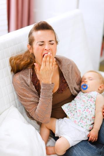 Si vous ne voulez pas rejoindre le club des mères sans sommeil, pensez à ces suggestions !