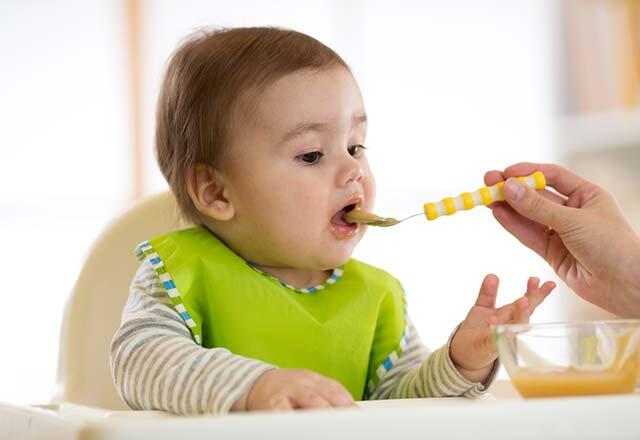 Næringsskjema for 6 måneder gamle babyer