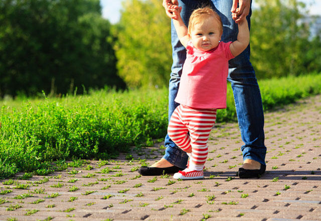 Kada jūsų kūdikis turėtų vaikščioti?