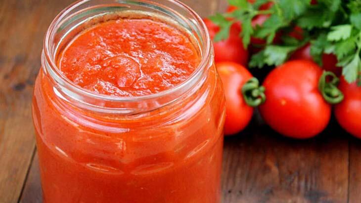 Kaip pasigaminti žieminį pomidorų padažą?